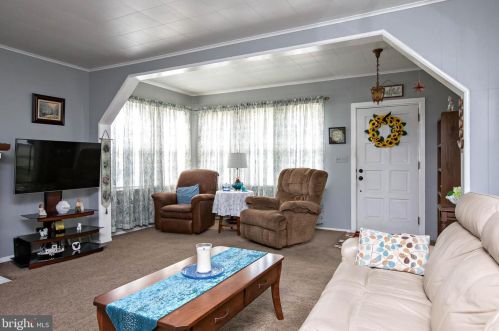 3240 48 St, Camden NJ 08109-2108 exterior