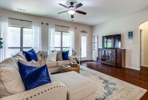 10413 Turning Leaf Trl, Fort Worth TX  76131-3981 exterior