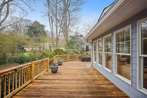 4680 Hitching Post Trl, Atlanta GA  30342-2816 exterior