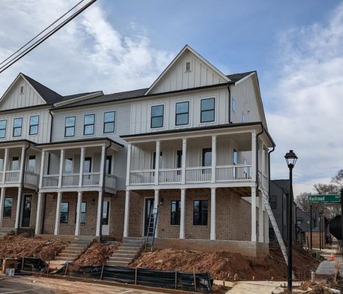 106 Railroad Ave, Lilburn, GA 30047-0038