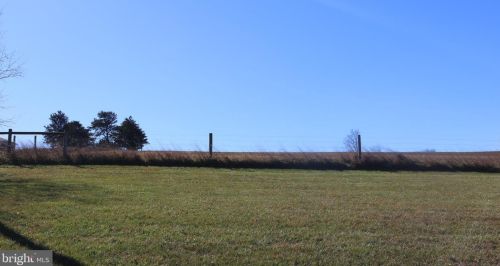 120 Dewey Dr, Maysville WV  26833 exterior