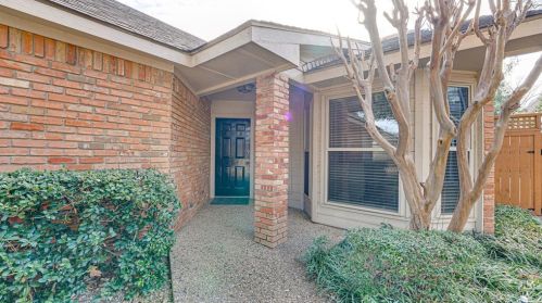 4042 Rive Ln, Addison TX  75001-3124 exterior