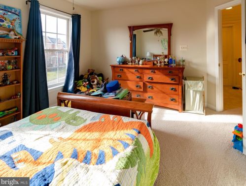 7125 Ayers Mdw Ln, Springfield VA  22150-4915 exterior