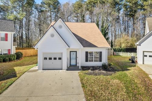 150 Carl Barrett Dr, Holly Springs, GA 30115-4166