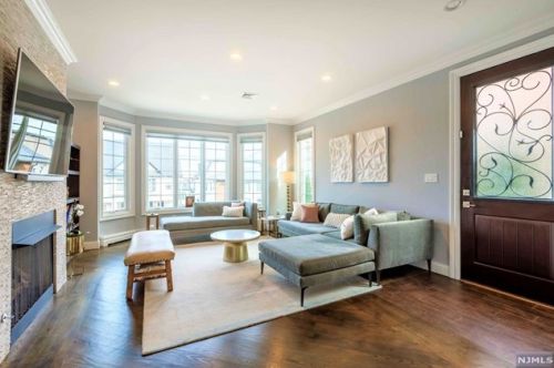 48 Myrtle Ave, Edgewater NJ  07020-1405 exterior