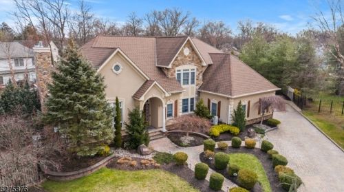 4 Hollander Hill Ct, Clark, NJ 07066-2200