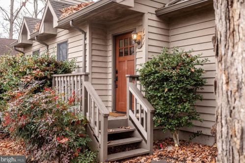 171 Kaylor Cir, Mc Gaheysville, VA 22840-2132