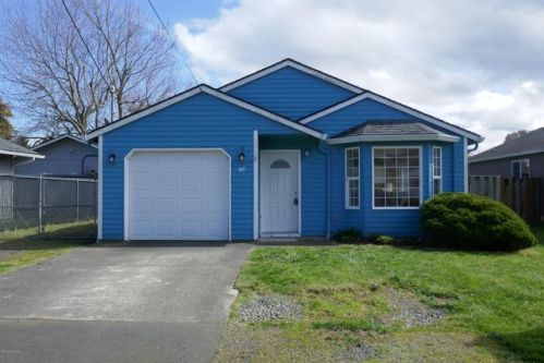 48 Birch Ct, Warrenton OR  97146-9322 exterior