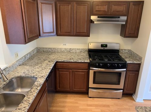 117 Victoria Ct, Gurnee, IL 60031-6220