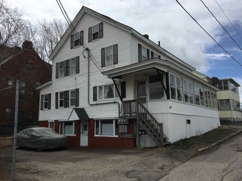 8 Ash St, Somersworth, NH 03878-4411
