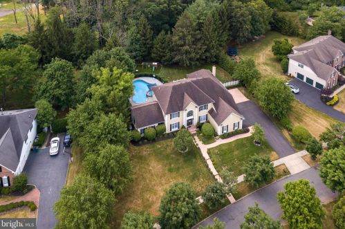 54 Ettl Cir, Princeton NJ  08540-2327 exterior