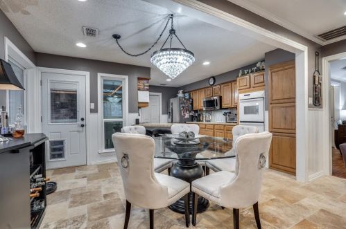 1521 Barclay Dr, Carrollton TX 75007-2836 exterior