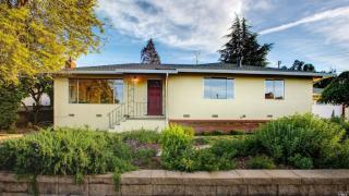 99 Cleveland Ln, Petaluma, CA 94952-1776