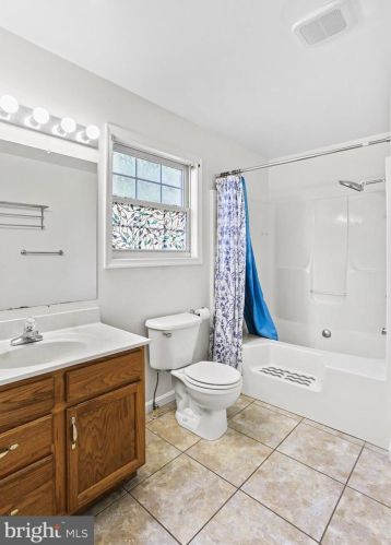 16917 Hampshire Dr, Williamsport MD  21795-3180 exterior