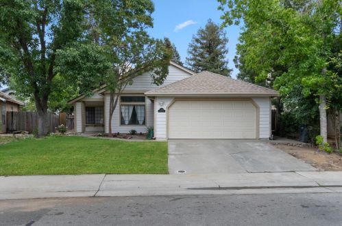 7529 Ryland Ct, Elk Grove, CA 95758-6545