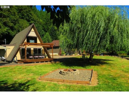 10252 Lakeview Dr, Westport OR  97016-7305 exterior