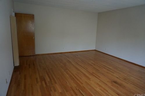 4020 137th St, Hawthorne, CA 90250-1641