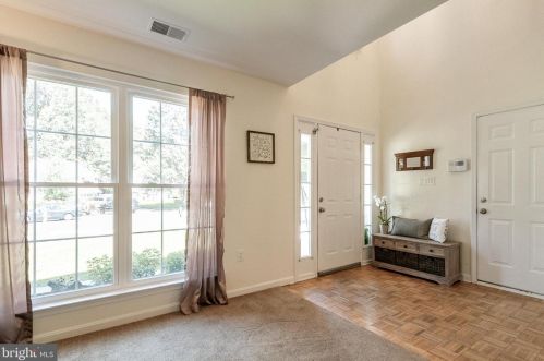 5363 Satterfield Dr, Woodbridge, VA 22193-3422