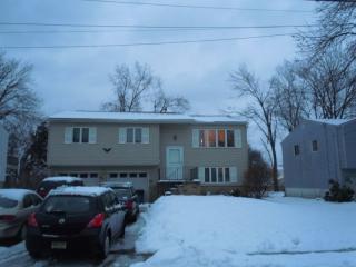 12 Brentwood Rd, Raritan, NJ 08869-1611