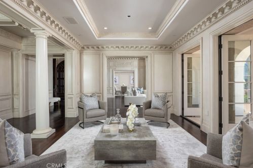 76 Golden Eagle, Irvine CA  92603-0309 exterior