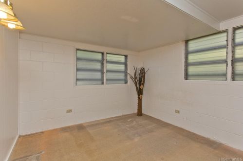 3028 Holua Way, Honolulu HI  96819-2932 exterior