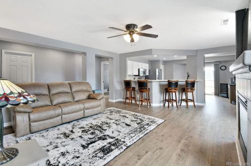 883 Willow Dr, Denver CO  80603-7762 exterior