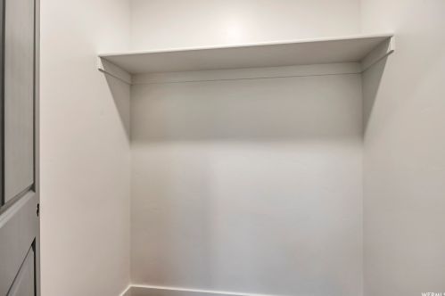 2712 Mt Jordan Rd, Sandy UT 84092-3380 exterior