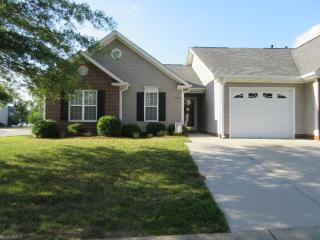 6847 Wellsley Ct, Clemmons, NC 27012-8581