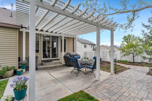 6307 Graceland Way, Taylorsville, UT 84081-8182