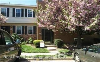 1016 Temple Ct, Dulles VA  20164-4812 exterior