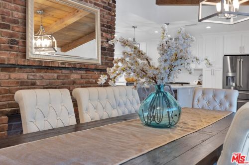 6222 Altura Ave, Glendale CA  91214-2325 exterior