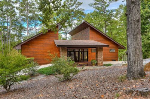 210 Bellefaye Ln, Mc Cormick, SC 29835-2405