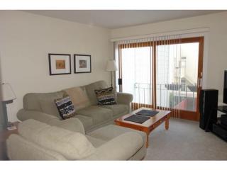1918 Filbert St, San Francisco, CA 94123-3583