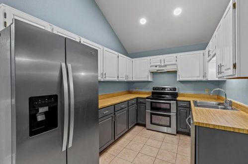 2521 Whitehurst Dr, Fort Worth TX  76133-6494 exterior