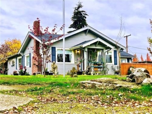 207 Van Trump Ave, Yelm, WA 98597-9692