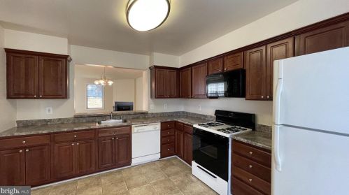 10130 Avenel Gardens Ln, Silver Spring MD  20903-1735 exterior