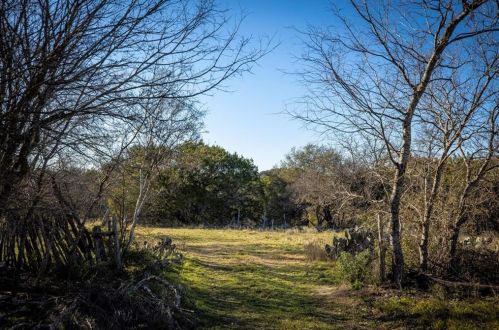 3405 Mcgregor Ln, Mount Sharp, TX 78620-3308