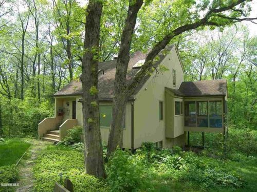 16 Pinehurst Ct, Galena, IL 61036-9239