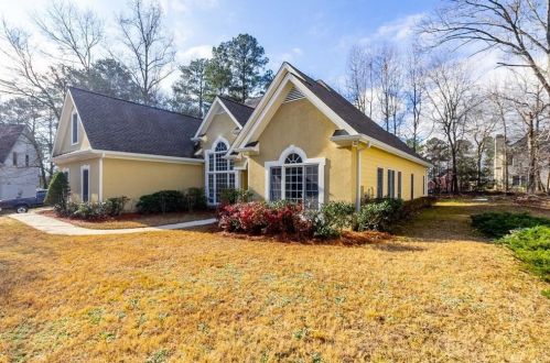 170 Scenic View Ln, Stone Mountain, GA 30087-6222