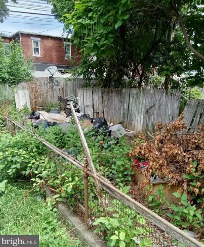 1512 Berryhill St, Harrisburg, PA 17104-2235
