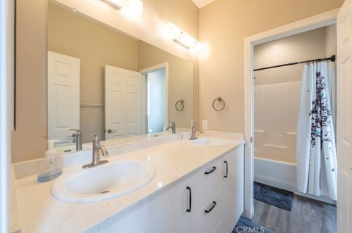 2190 Cherrywood Ln, Anaheim CA  92804-2490 exterior