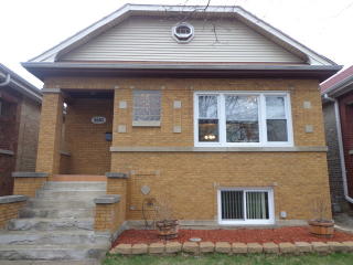 5540 Henderson St, Chicago, IL 60641-4135