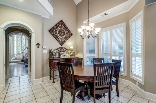 2 Wedgewood Blvd, Conroe TX  77304-1349 exterior