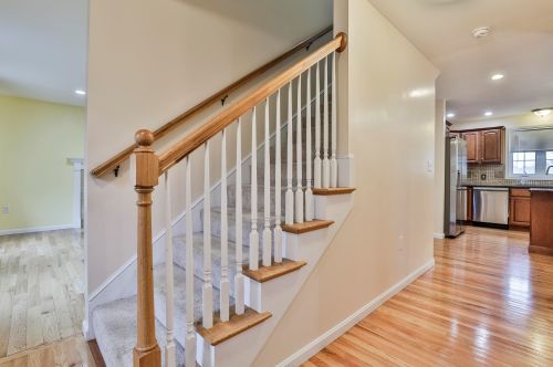 9 Constantine Dr, Nashua, NH 03062-2832