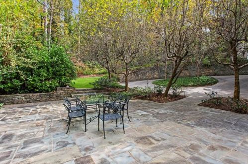 2867 Habersham Rd, Atlanta GA  30305-2939 exterior