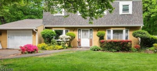 7 Birch Rd, Andover, NJ 07821-3963