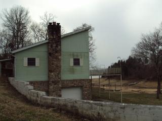 1448 Dover Ln, Dandridge, TN 37725-5237
