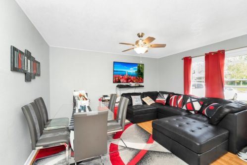 189 Garden Dr, Lemont IL  60440-2668 exterior