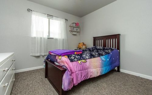 1640 Gulfstream Dr, Modesto CA  95350-2701 exterior