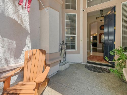 4041 Meadow Wood Dr, Folsom, CA 95762-7513